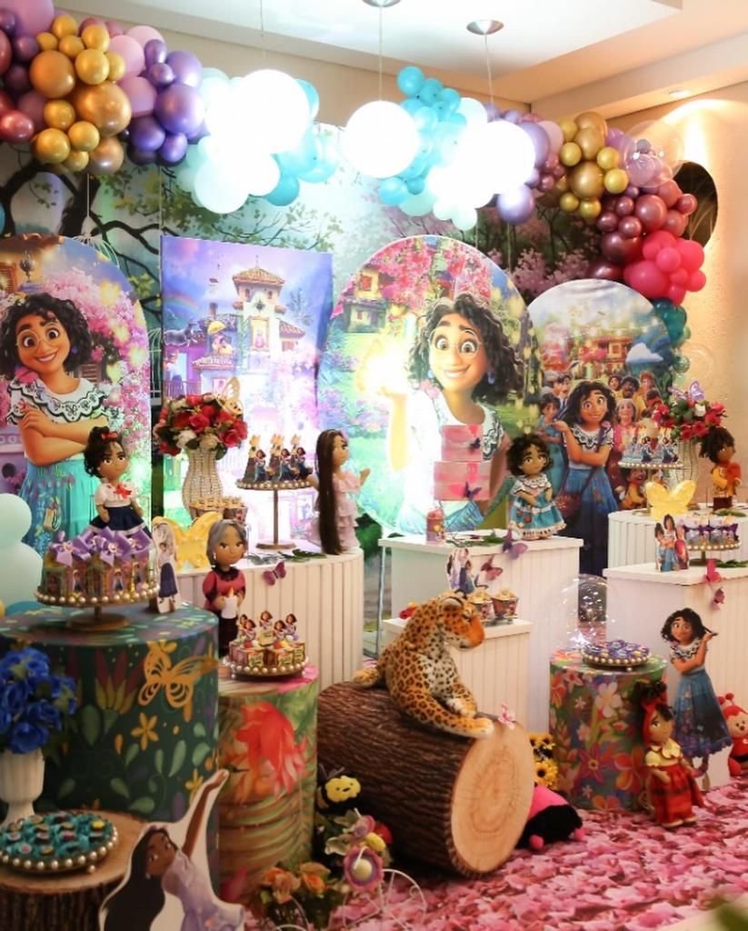 Decoração festa Encanto